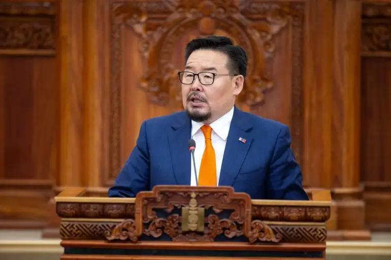 蒙古国亲华总理上台四个月就被解职中蒙之间合作项目变数陡增蒙古国大呼拉尔10月