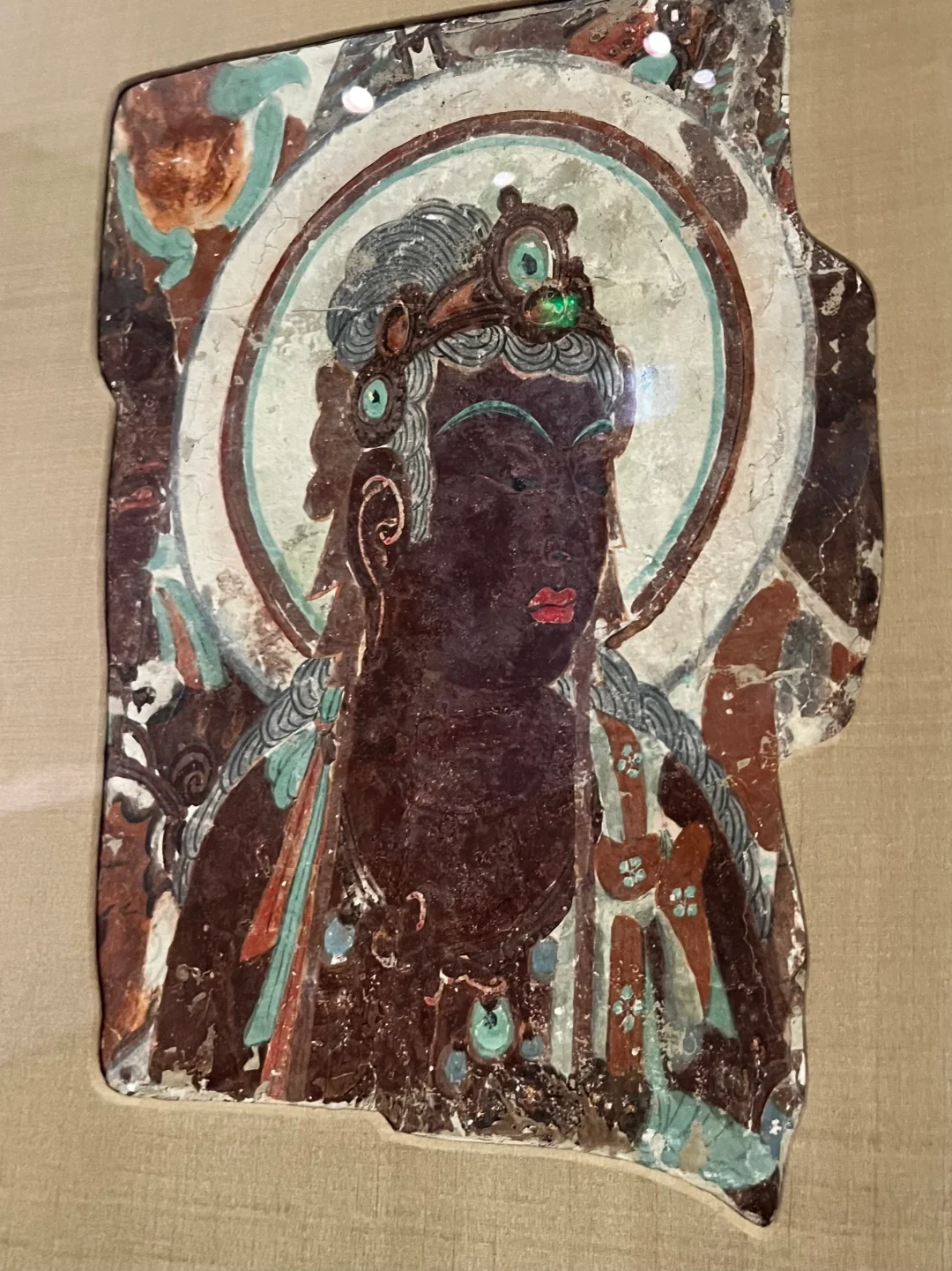 被揭下后，流失在哈佛大学博物馆的敦煌壁画