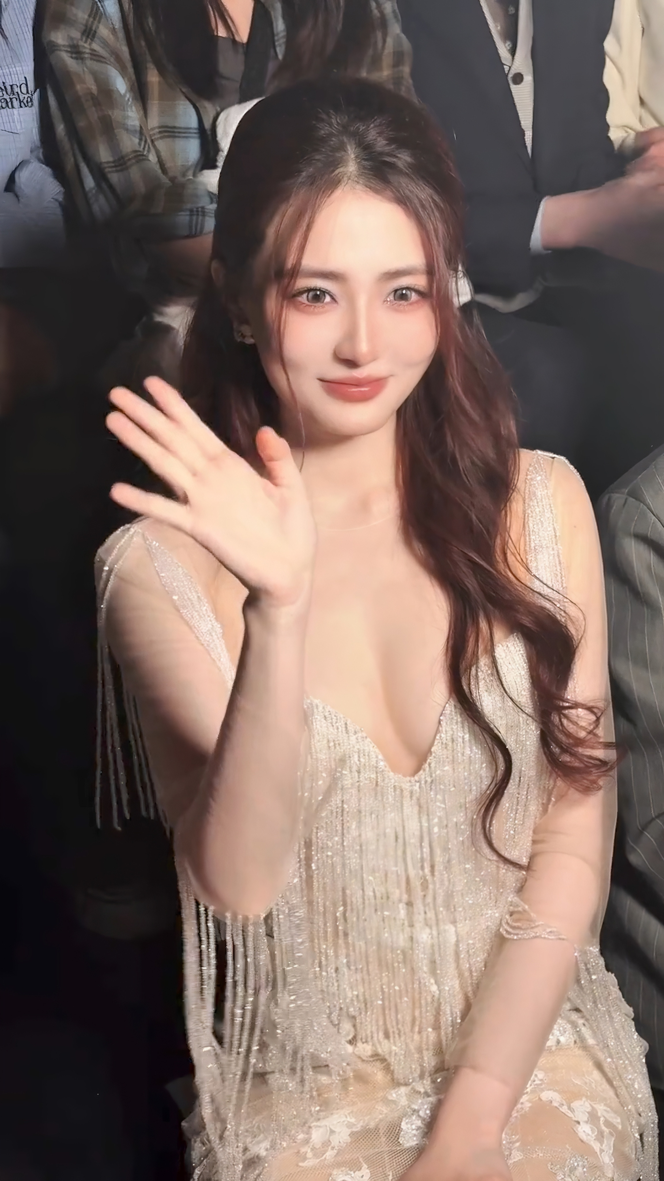 徐璐最新物料，璐璐三亚秀场造型；我简单修了几张图