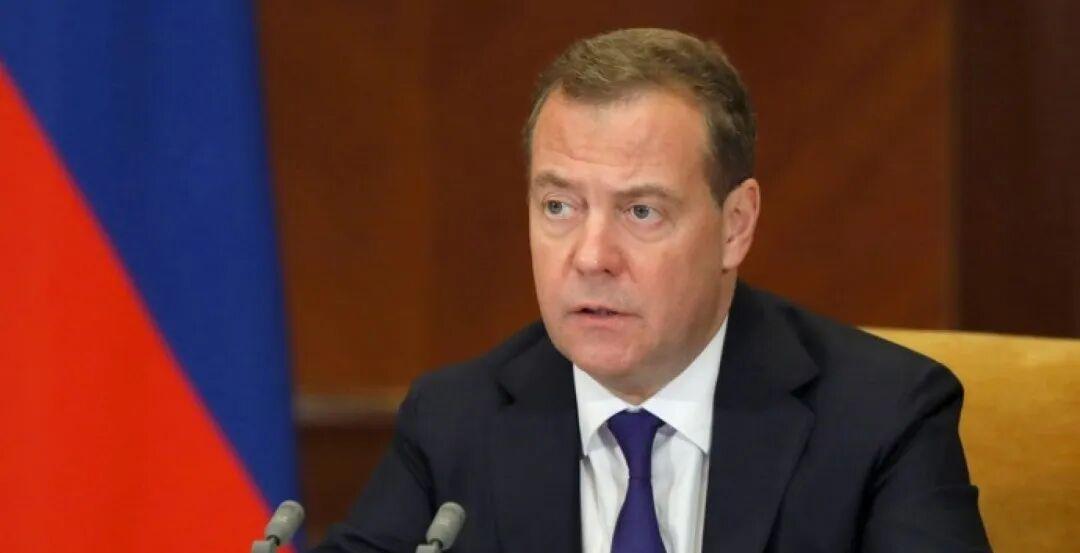 在去年，全世界都希望中美打一仗；现在全世界都希望美欧打一仗。俄罗斯这是典型的激将