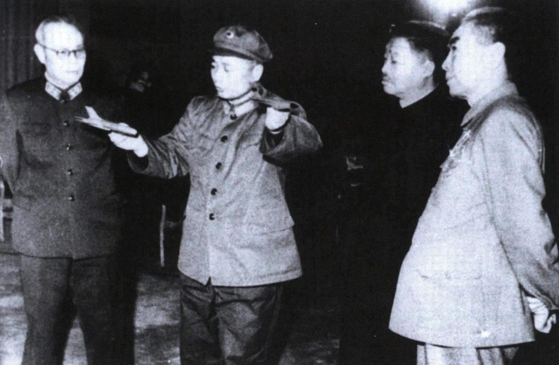 1965年1月9日，空军参谋长张廷发少将汇报中国空军1月2日击落美军无人驾驶高空