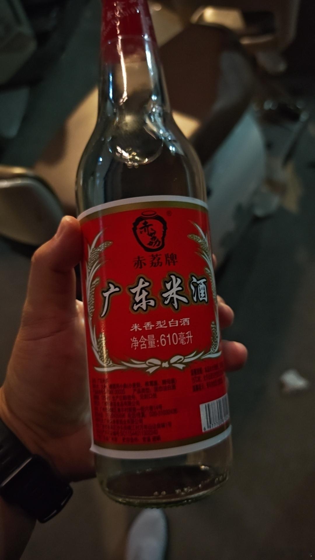 刚买到的广东米酒，做菜去腥的效果比料酒还好。