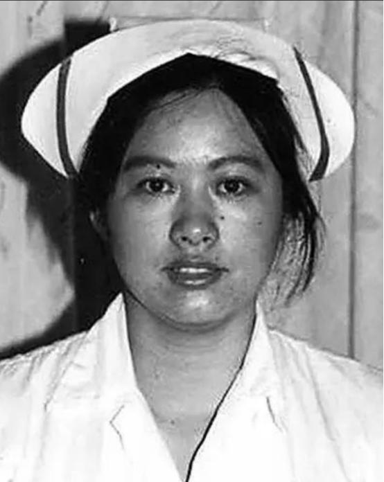 叶欣，1956年7月9日出生于广东徐闻，中国医务人员。2003年3月25日凌晨，