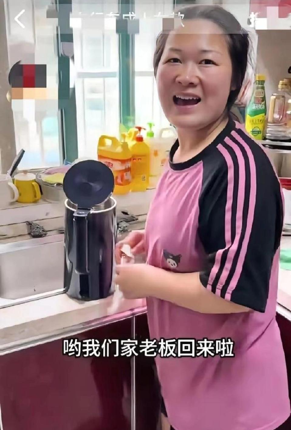 你有没有发现，外貌和声音不搭的人，总让人有点“脑袋卡住”的感觉？比如那个网红小玉