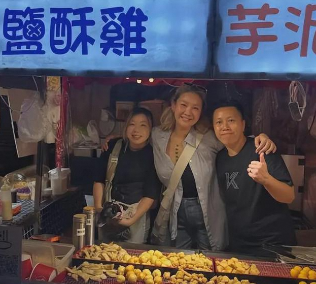 郑欣宜神隐两年回归瘦好多戴百万翡翠项链超美