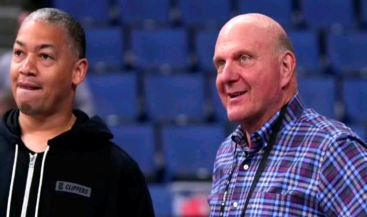 快船这波操作真把人看傻了！现在网上吵翻了，有人说弗兰克就是个“球星特权工具人