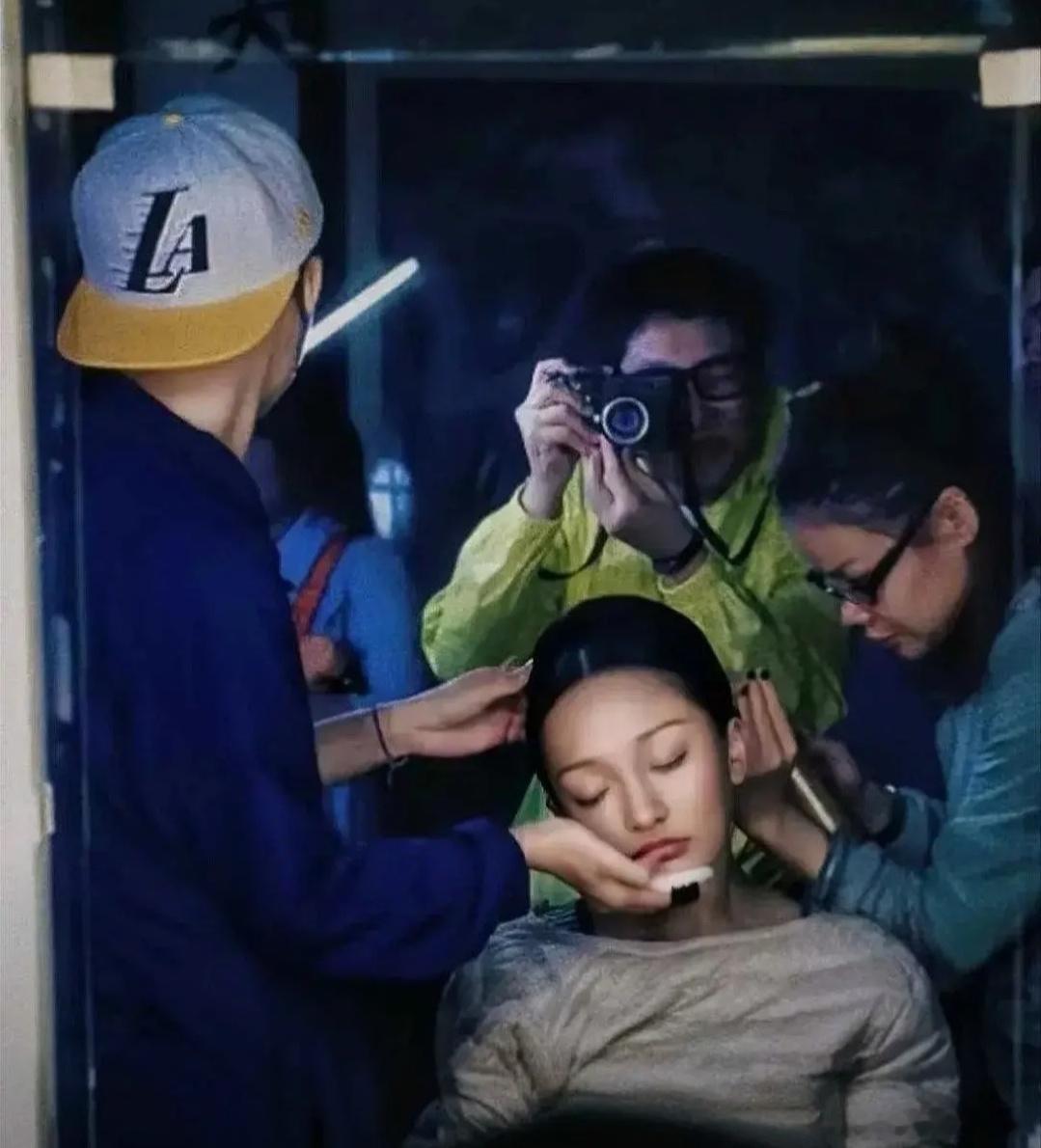陈都灵连这都要模仿周迅吗