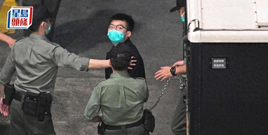 活该！28岁的“乱港分子”黄之锋再次面临加控，从“青年领袖”沦落成“弃子”，他的