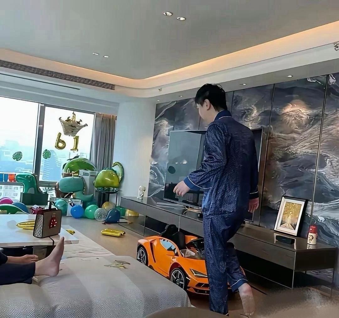 沈腾这房子炫的，我是哑口无言​​​。​​​