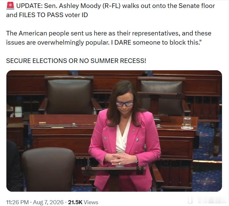 佛罗里达州共和党参议员阿什莉·穆迪走上参议院议场，正式提出推动通过选民身份证法案