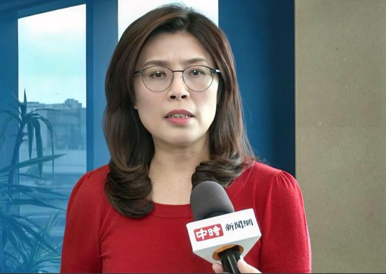 郑丽文的“党内清算”已经开始了。11月12日，她悍然宣布了一个“蒋介石级”的决定