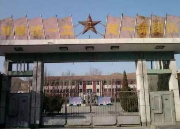 印度为啥记恨中国?说白了就是眼红。1981年两国GDP差不多,印度1930亿美元