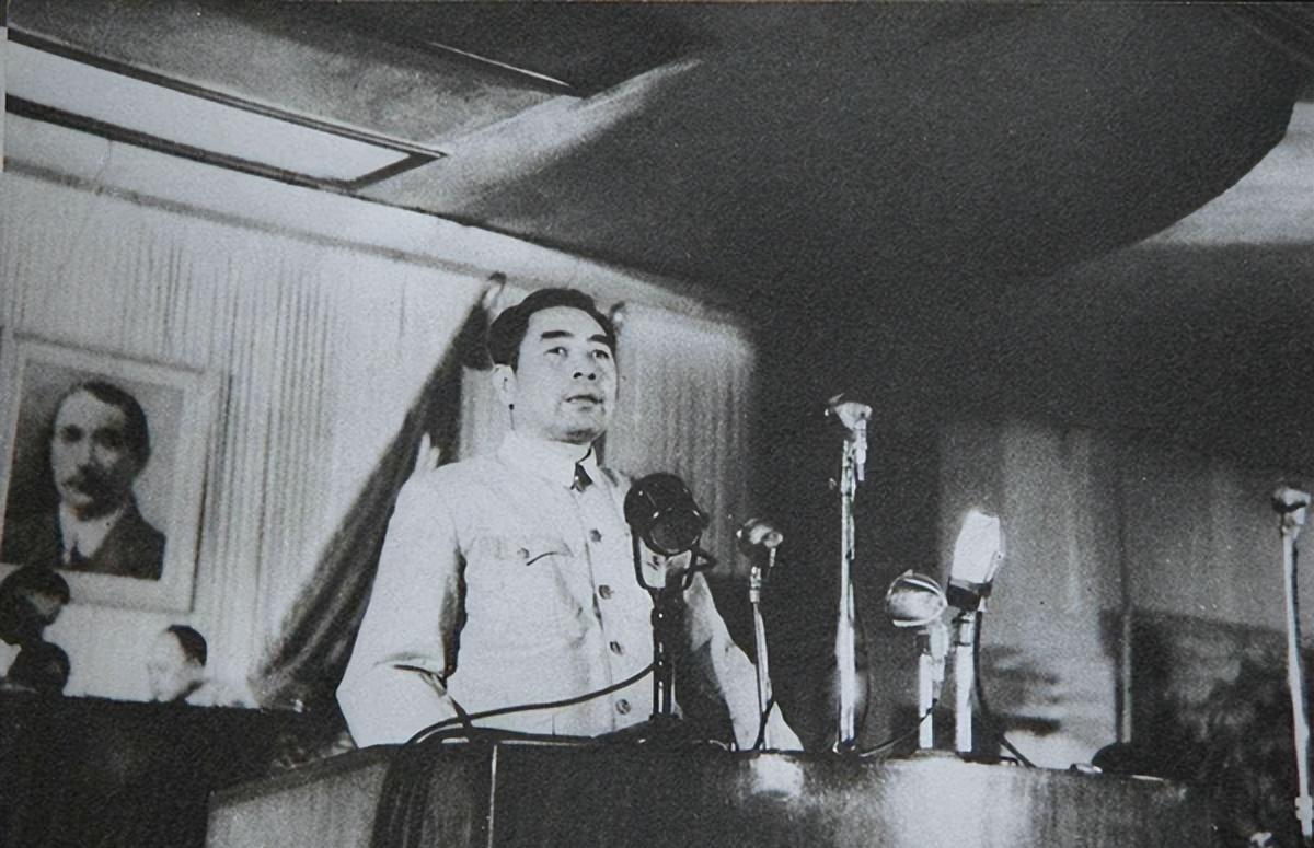 1964年毛泽东因不舍李银桥，杨尚昆建议调回，毛泽东为何又坚持不让李银桥回来？