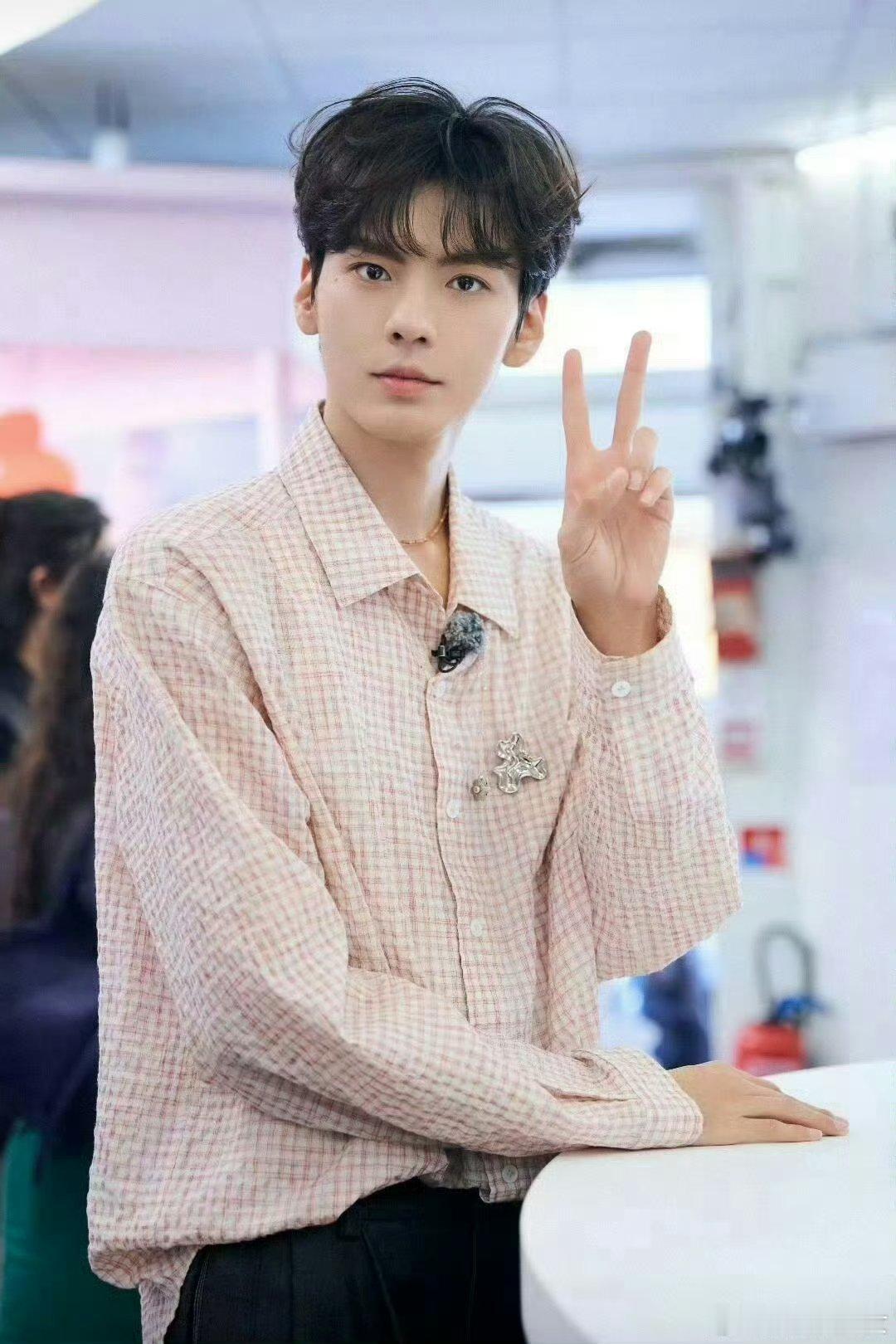 合伙人原班人马回归合伙人还是熟悉的伙伴，全新的挑战，伦敦创业冲