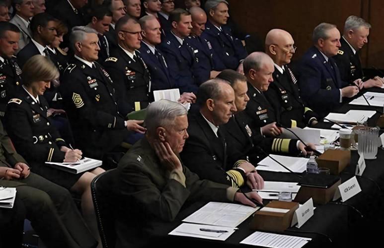 美伊战争要升级，美国的地面部队集结待发。据美国官员透露，随着伊朗持续封锁霍尔木兹