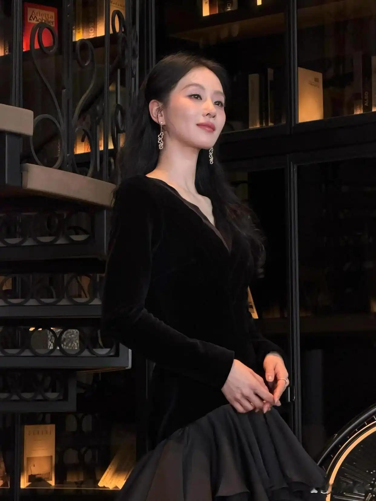 刘诗诗不仅长得漂亮，还有一种出淤泥而不染的气质