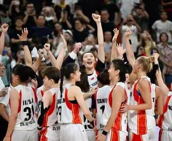 四川女篮真有先见之明。怎么就预先知道了，韩旭会被国家女篮主教练宫鲁鸣征召去长期封