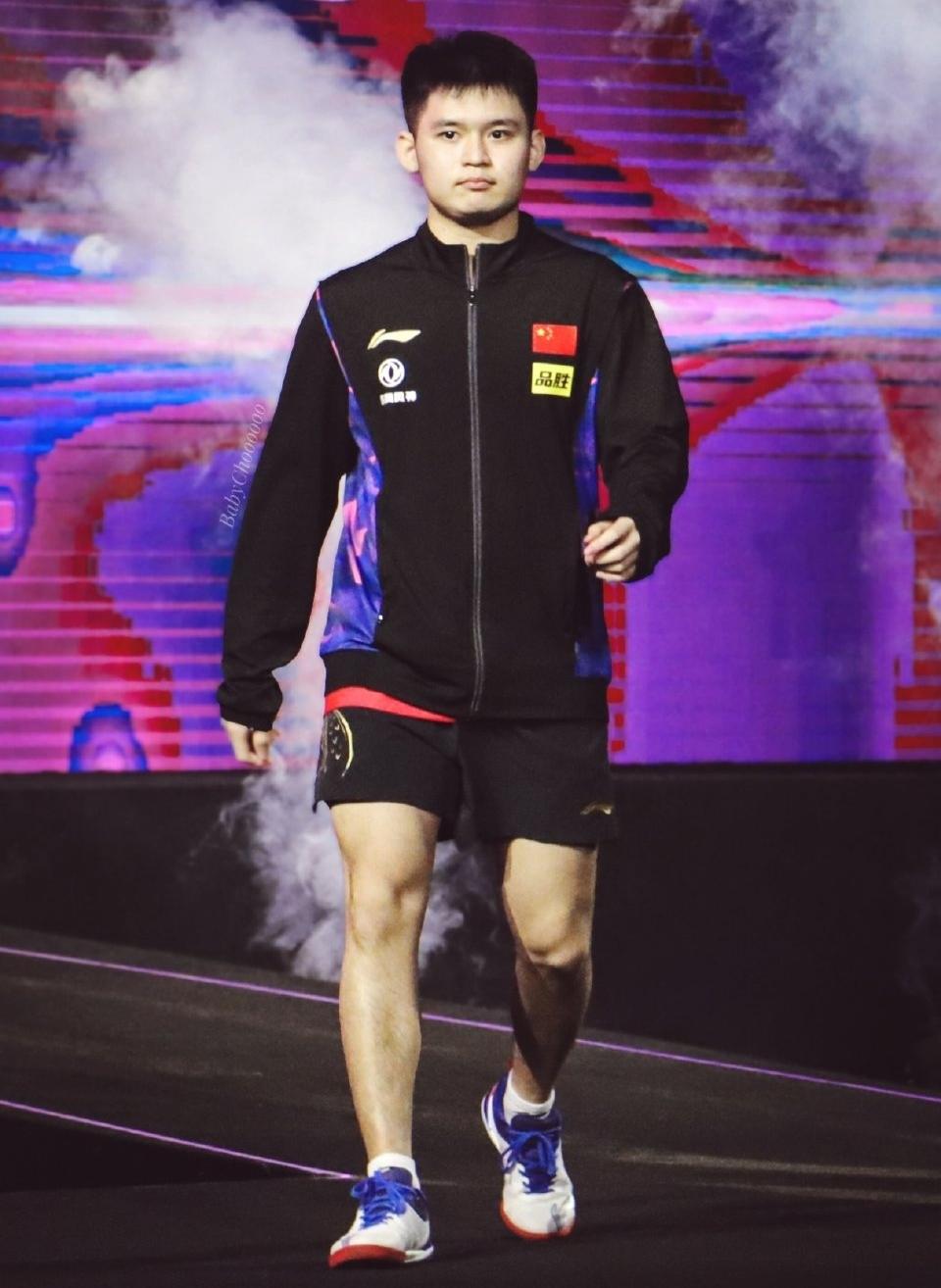 林诗栋目前状态低迷，有这两个原因：一个是高强度的参赛让他没有喘息的机会；另外，他