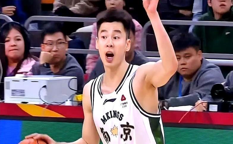 得分王，居然也是失误王。撕开CBA数据，发现一个扎心真相。郭昊文轰下26.5
