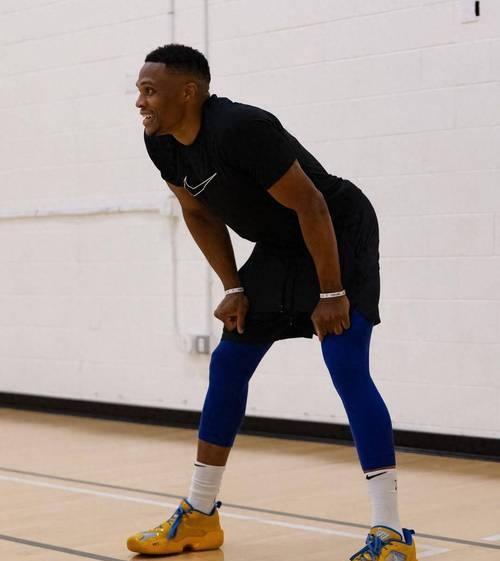 NBA自由球员威斯布鲁克绝对不会重回火箭！今天据美国名记Shams透露，火箭后卫