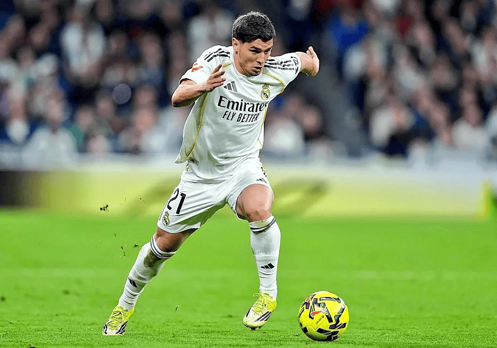 科贝: 布拉欣-迪亚斯与阿韦洛亚会面, 询问出场时间偏少原因