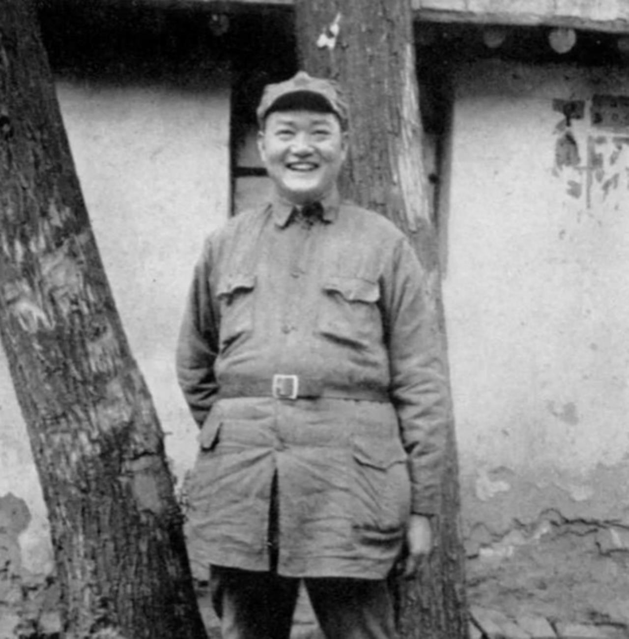 建国前我军牺牲的五位高级将领第五位：罗炳辉。云南彝良人，出身贫寒，早年参加滇