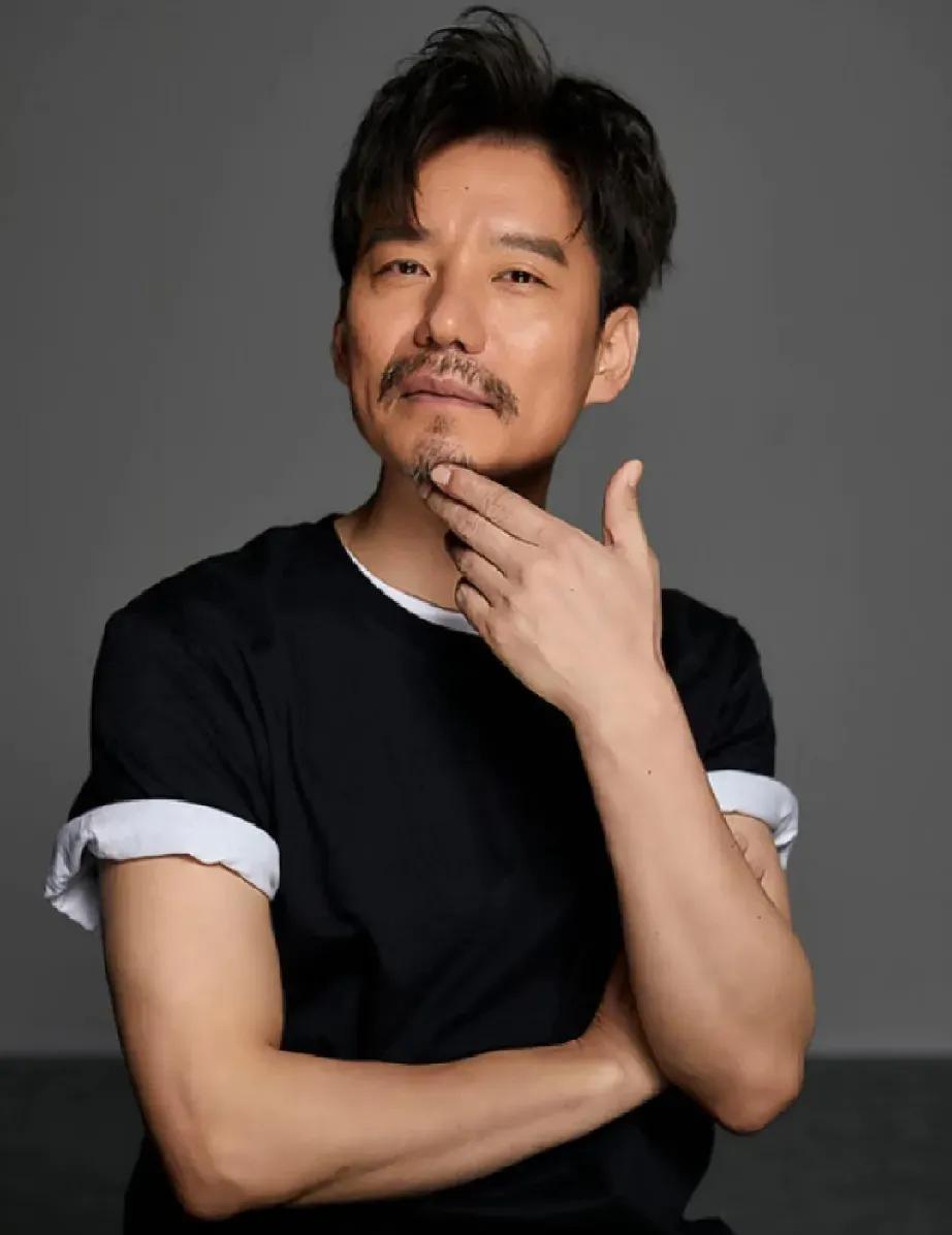 2023年筹拍《戏台》时，陈佩斯邀请杨皓宇出演，杨浩宇不假思索:“别的戏我不接了