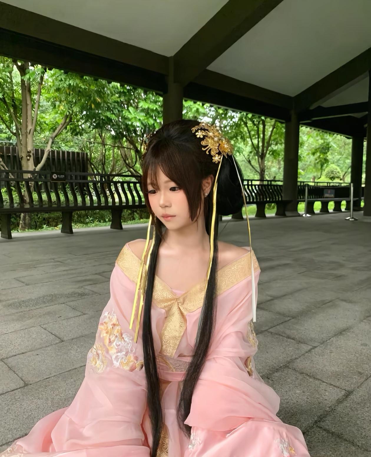 9月5日，广东一妈妈撕心裂肺，今天是大学报到的日子，可是再也等不到女儿了，原本约