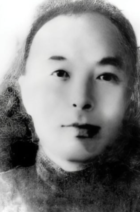 1946年，抗联将领李兆麟去一个年轻女子家里赴约，刚喝了一口茶后，他感觉有些头晕