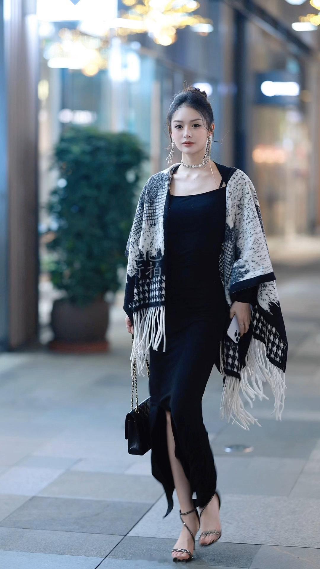 【成都街拍】2026年，你好！丨摄影拍照每日穿搭