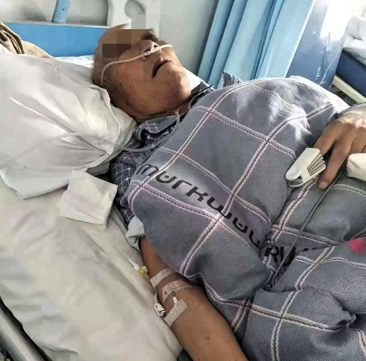 医院护工一句话，把多少人体面撕碎了：“人一瘫，连大小便都管不住，再有钱、儿女