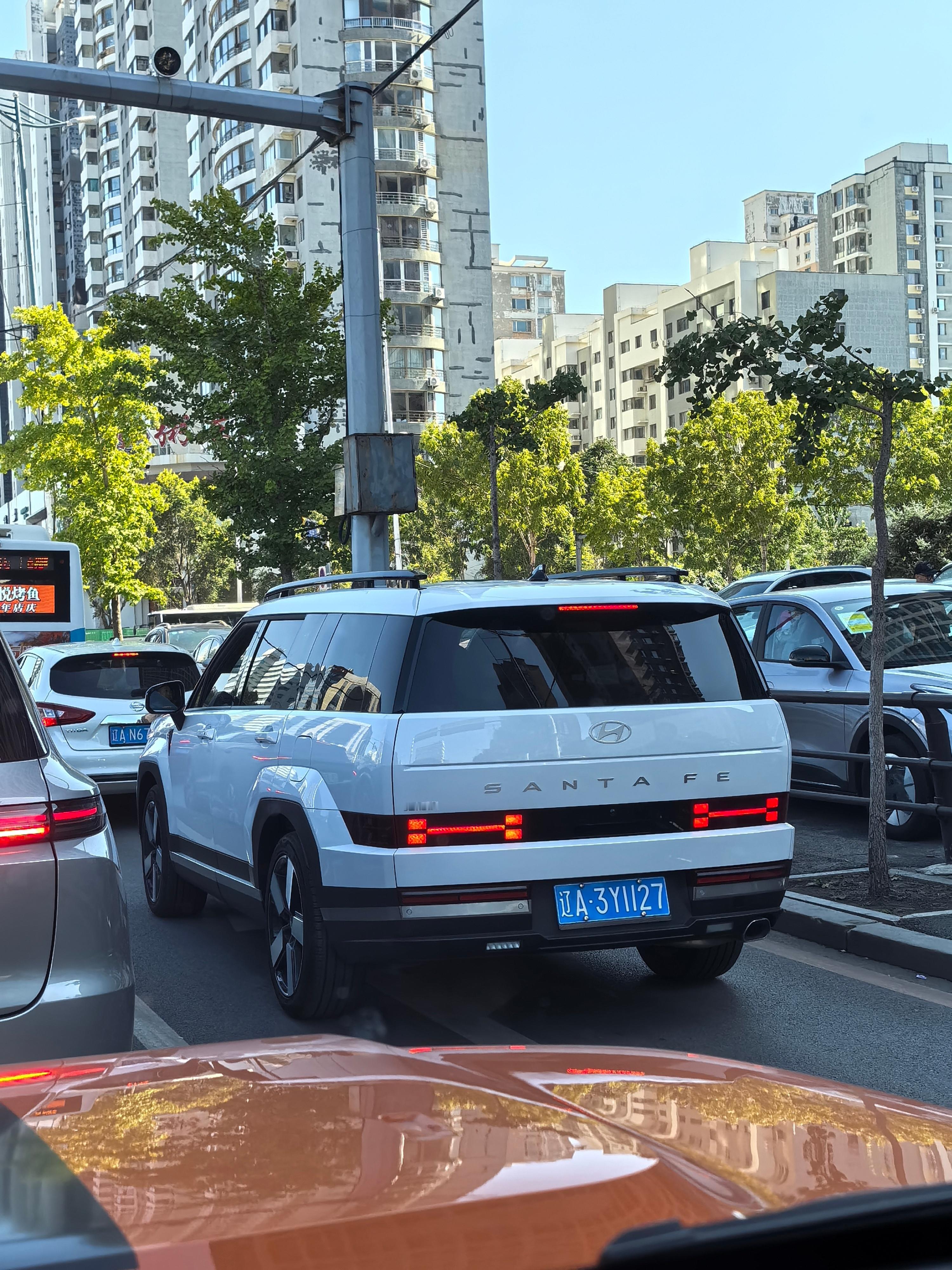 这款现代看上去很有个性，你喜欢这个设计吗？​​​