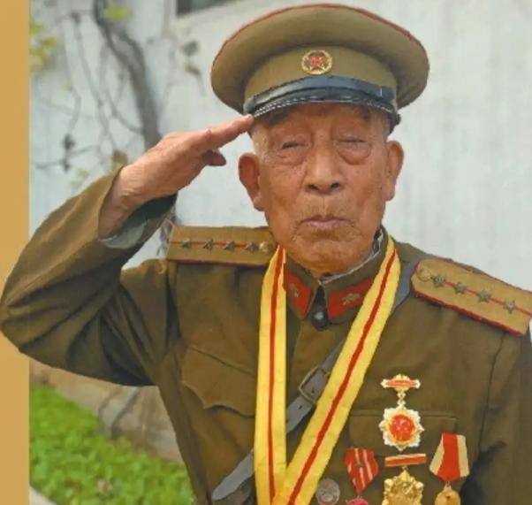 1996年，滕西远私藏两支手枪，民警让他上交，可他却说：“这两支枪，一支是粟裕大