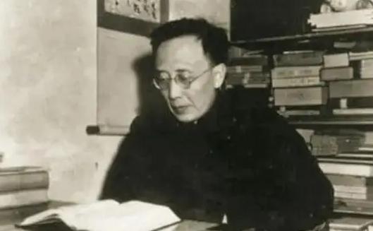 1974年，周总理派人到郭沫若家中传达了三点指示：“一、为保证郭老的安全，要安排