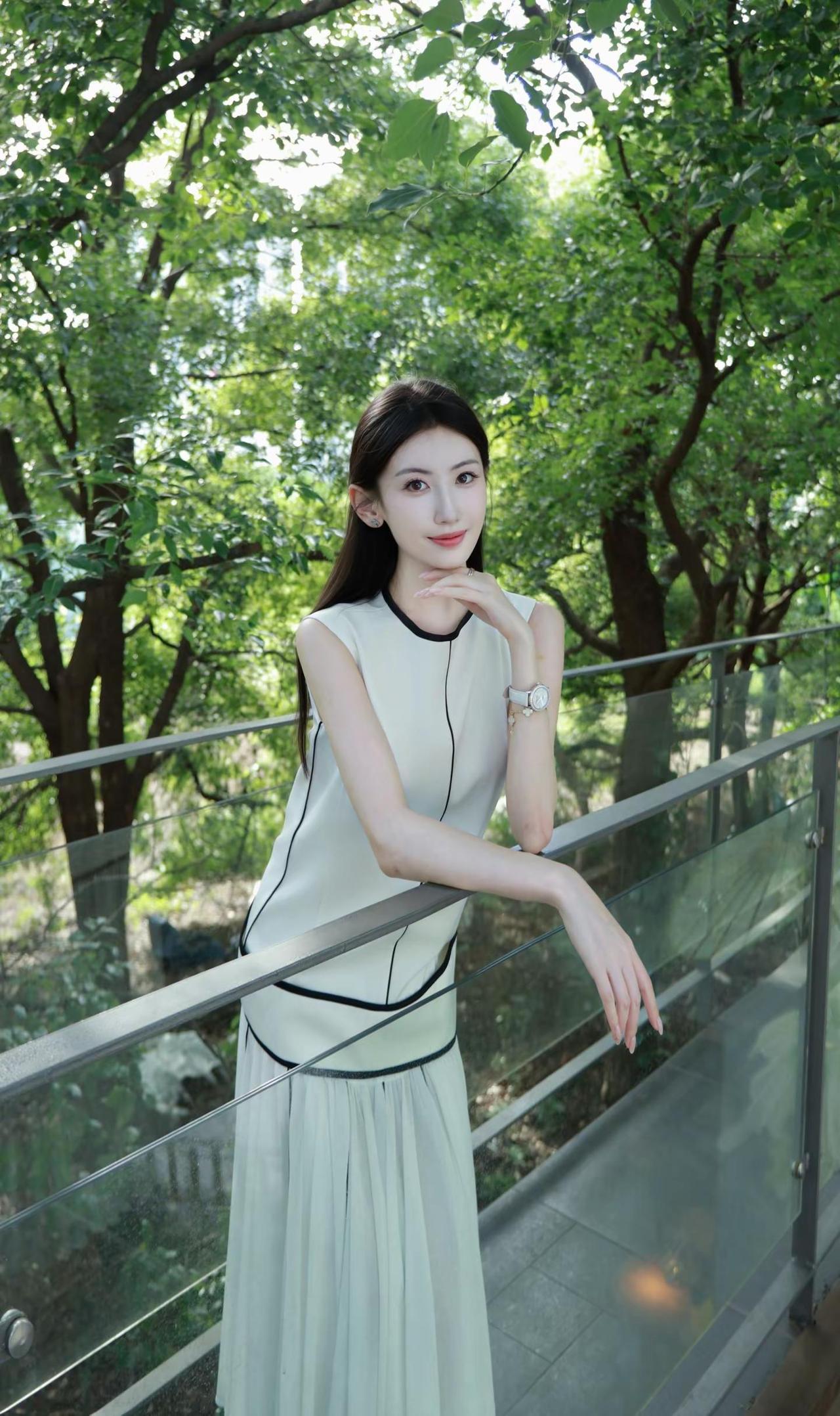 亲爱的莉拉怎样的人生才算无憾呢少女感夏日ootd清冷感ootd