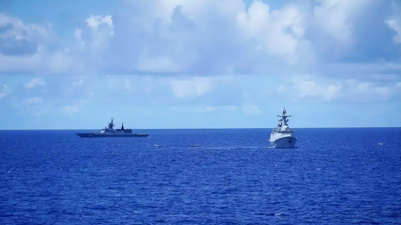 美军在南海的存在,从持久威慑退化为“象征性过场”,越来越惨