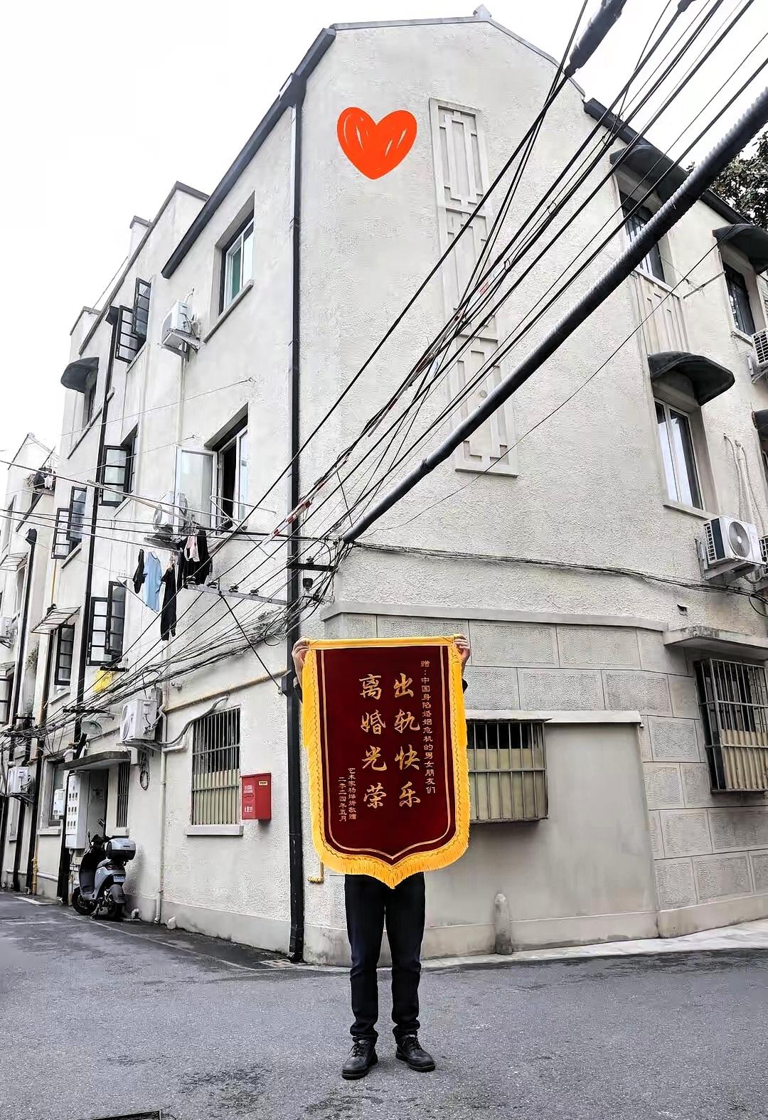 最狠的报复！比打人更绝的反击，全网看呆​​谁都没想到！丈夫处理妻子出轨的方式，