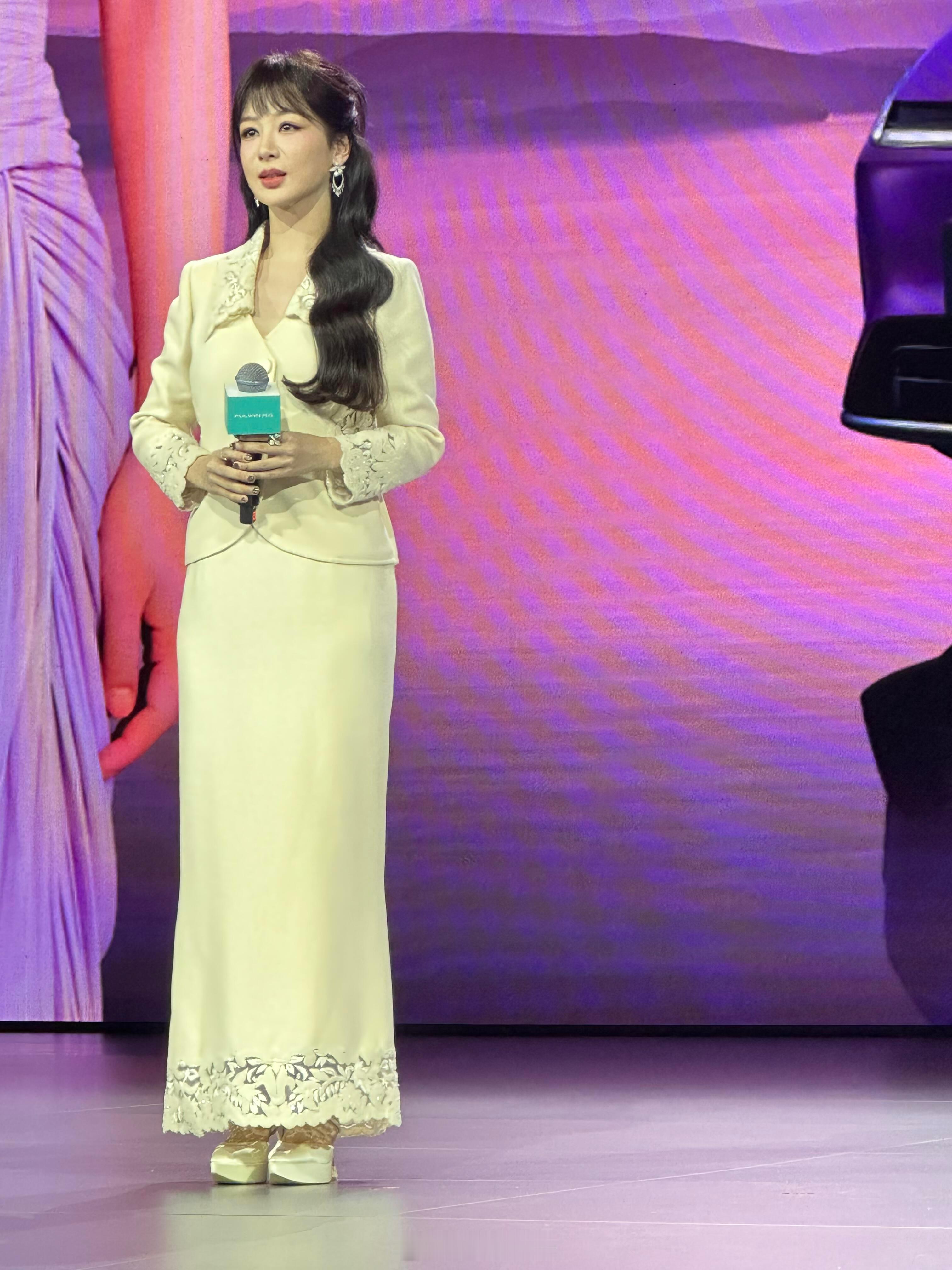 杨紫的脸怎么变了？