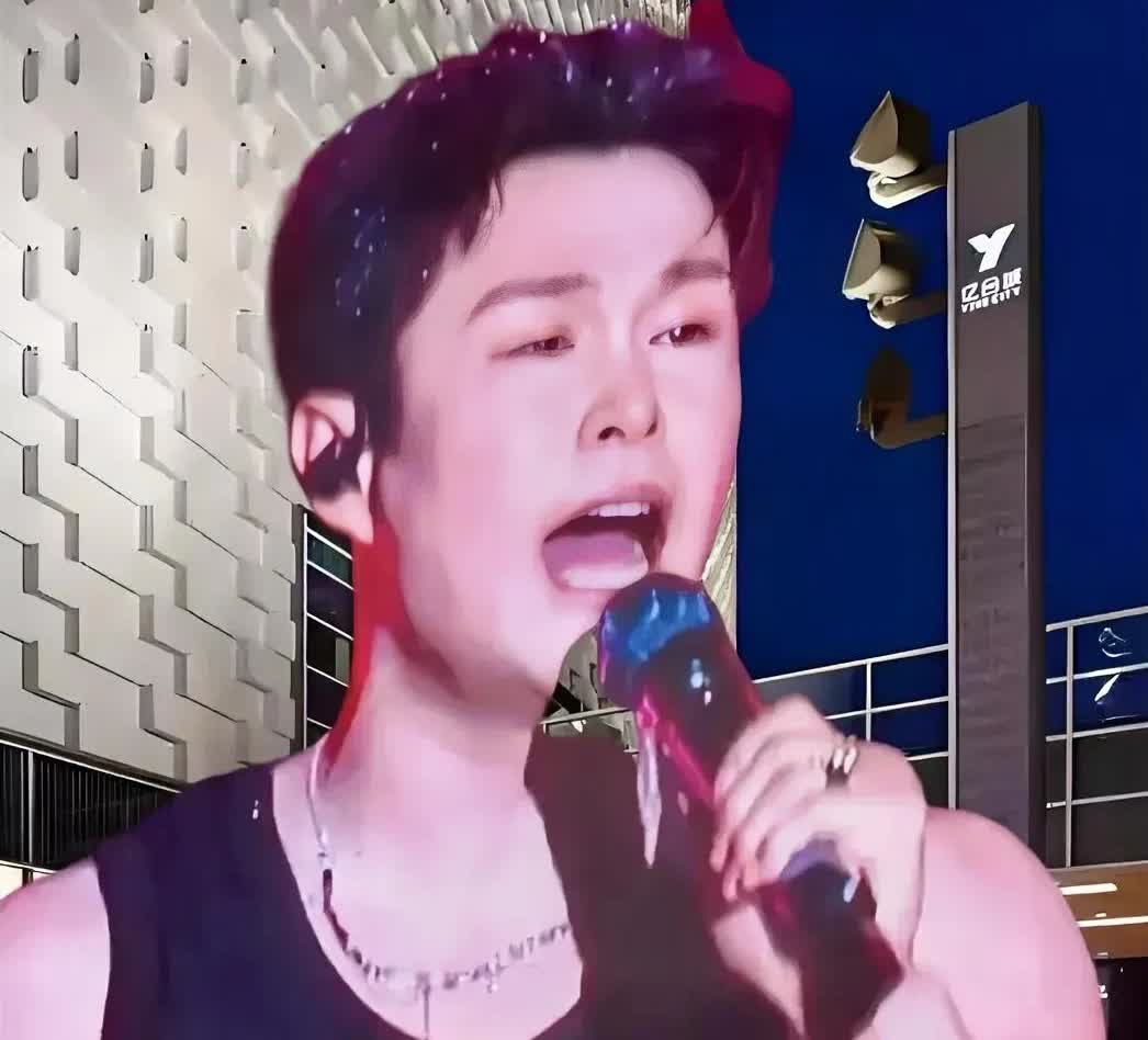 一觉醒来，沈阳人都沉默了，因为小沈阳的演唱会太拉胯了今早在沈阳举行的演唱
