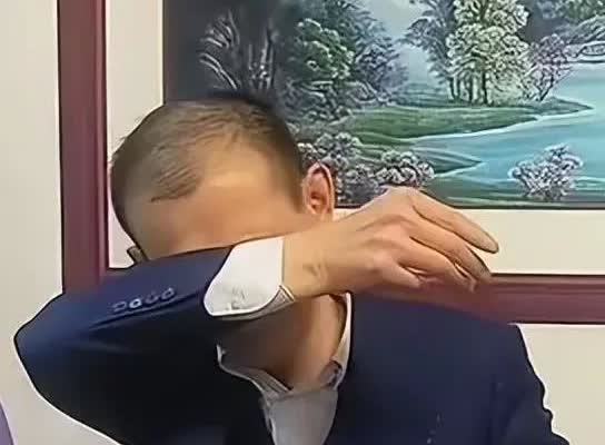 昨天谢岳说他工厂不行了，这是又想让谢浩男帮忙的节奏。谢浩男自从认亲以来没有过
