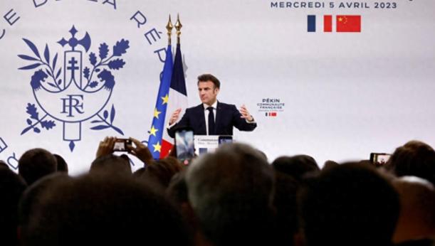 马克龙还没踏上访华飞机，日本媒体便发出警告，中国实力深不可测距离马克龙访华只剩