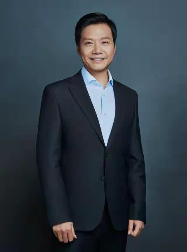 我感觉，雷军很有可能会成为下一个许家印现在看到很多网友们发视频在网上“声讨”