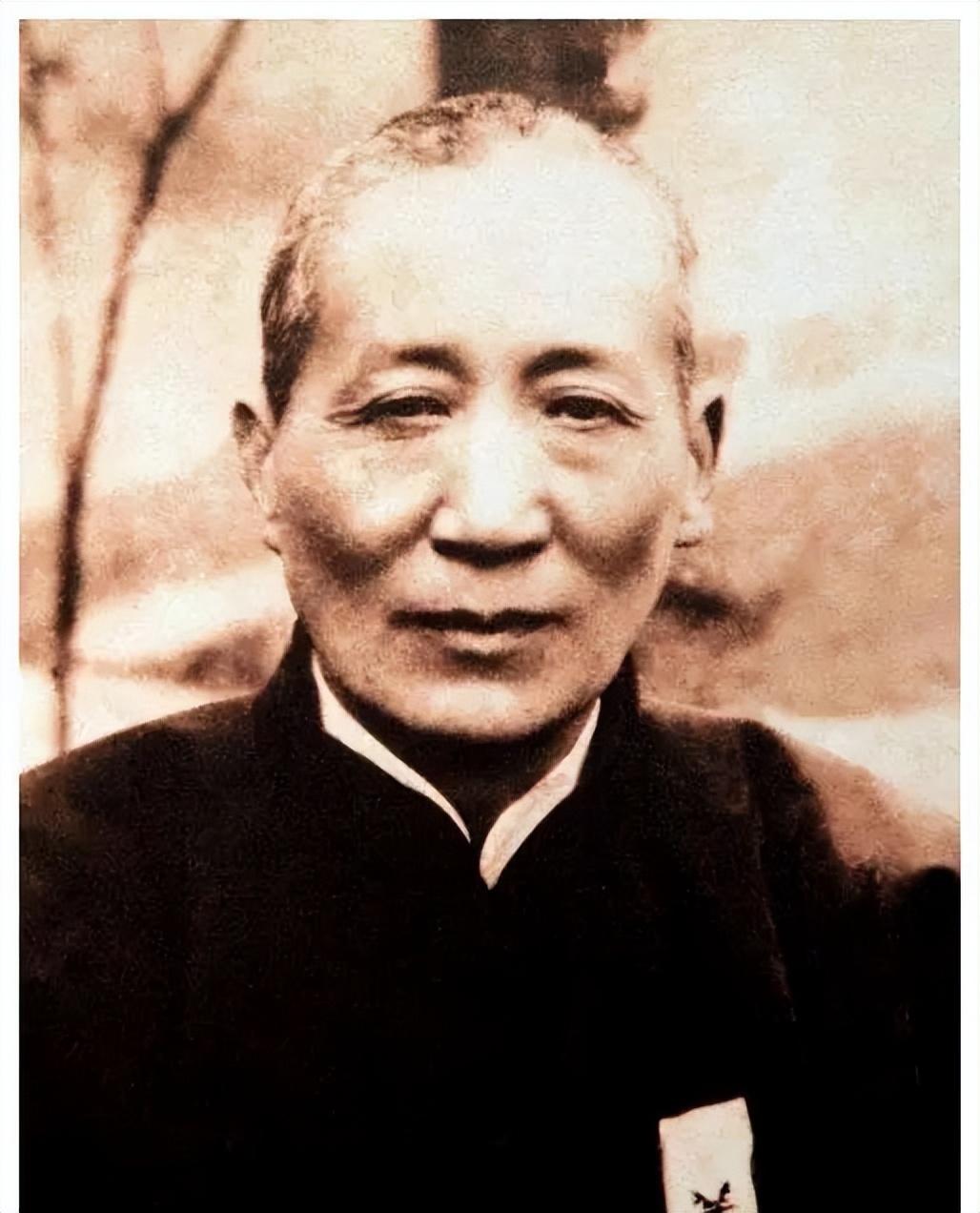 2010年，臭名昭著的大地主刘文彩的后人在故乡发起了一次祭祖活动，并准备了75桌