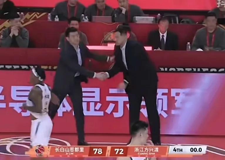 广厦输吉林，吸引来很多大冷门话题，其实不然，是王博更加成熟，更加有纵览全局调控水