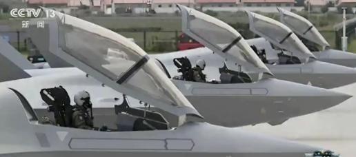 美军要彻底绝望了，解放军空军歼35A已大规模量产，可内置6枚霹雳16击落F35，