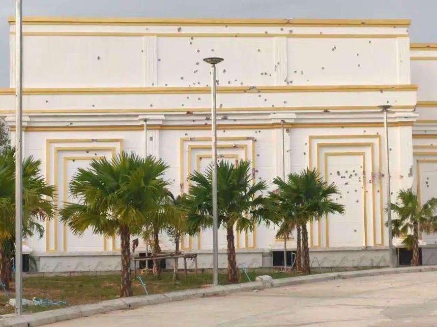 泰国军方透露，柬埔寨边境大赌场，都是特别建筑材料修建，非常坚固。机枪扫射根本没用