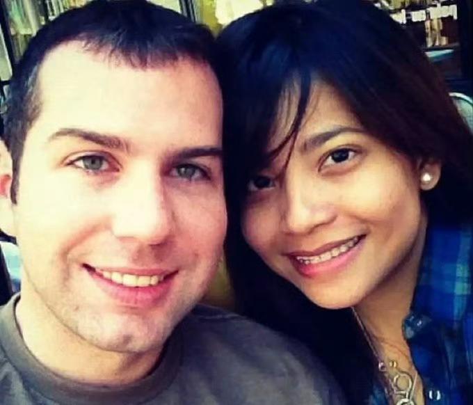 明尼苏达开枪的警员是43岁的JonathanE.Ross，他是ICE旗下