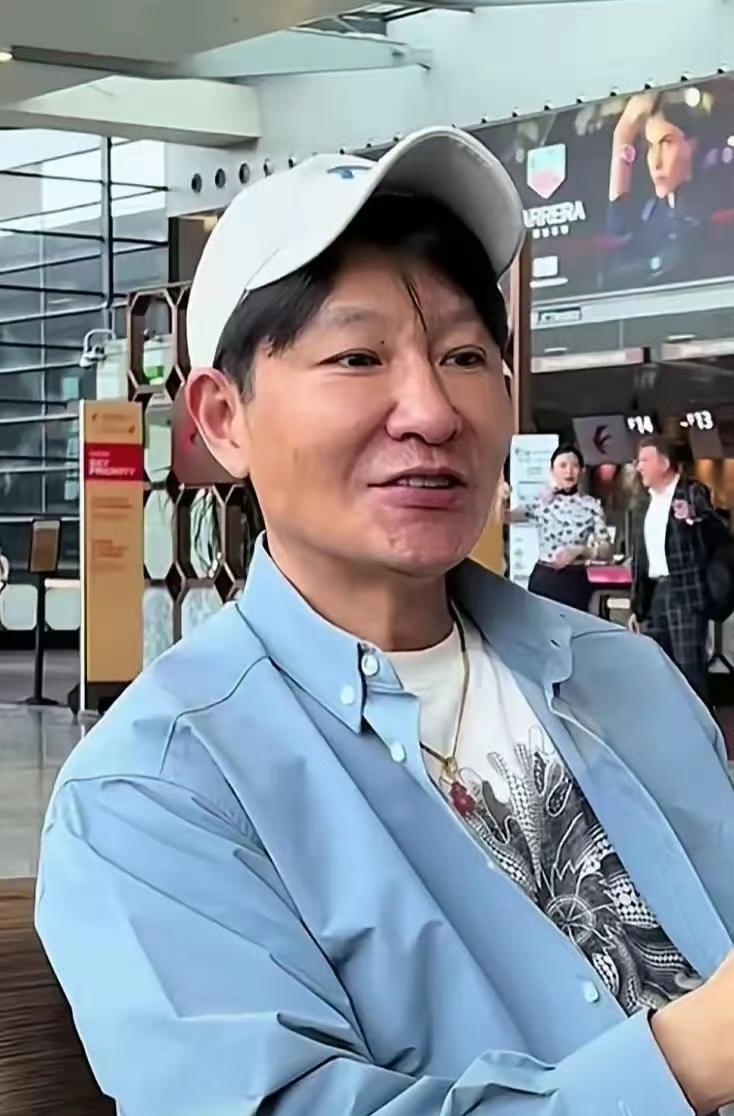 之前挺帅的一张脸怎么变成这样了？