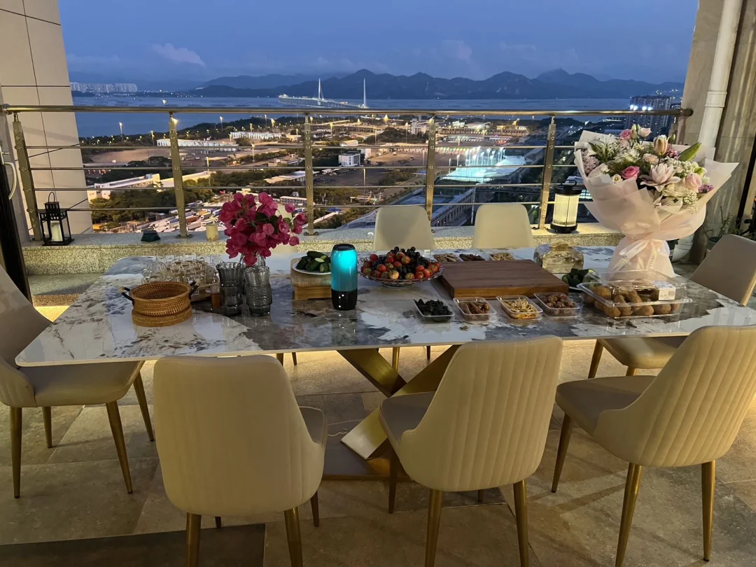 深圳湾业主花了1000万装修，紧急出售顶楼复