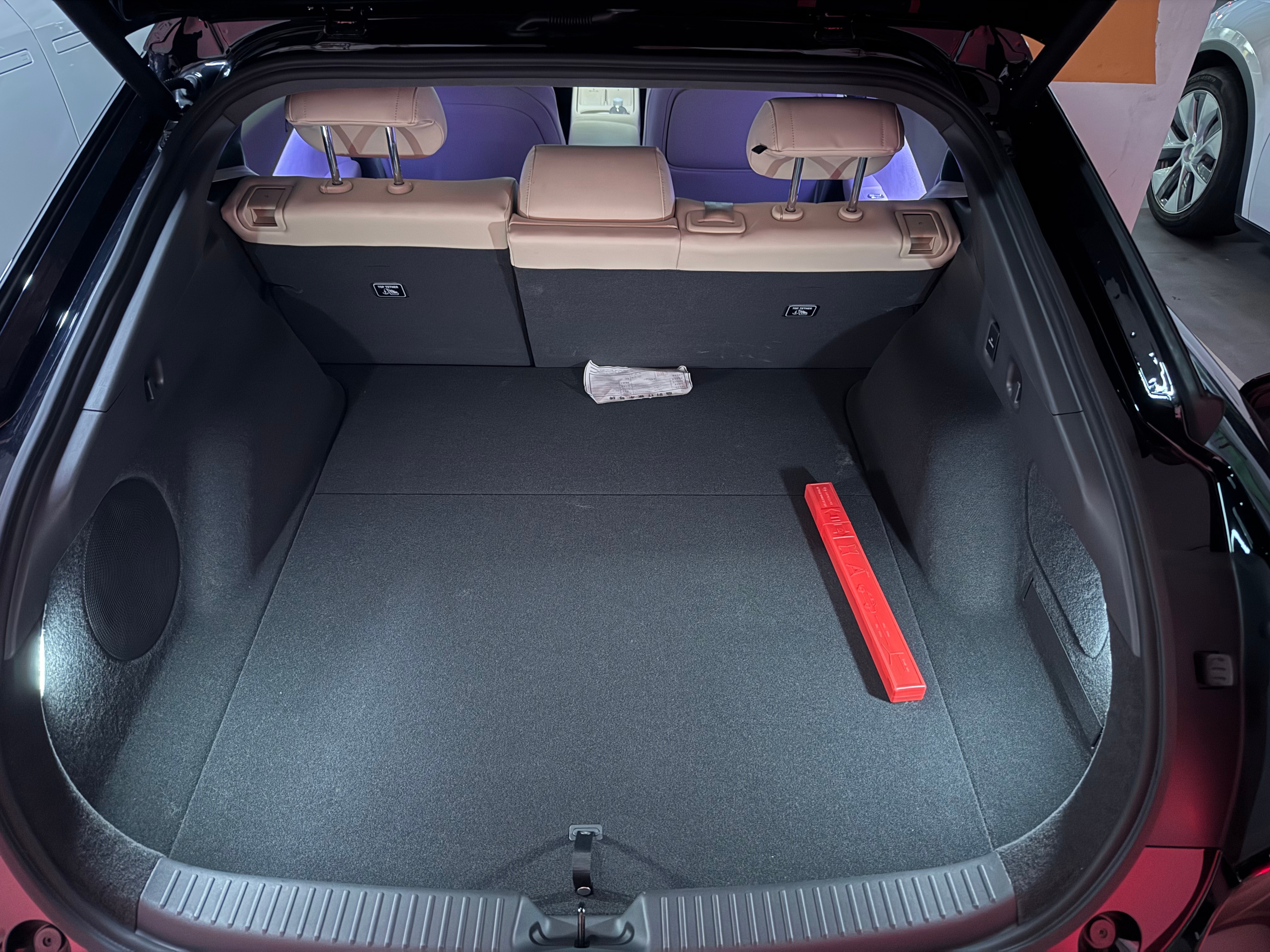 家里的小鹏P7+，现在快2万公里了。过去一年，它一直是我的主力车。这车总结